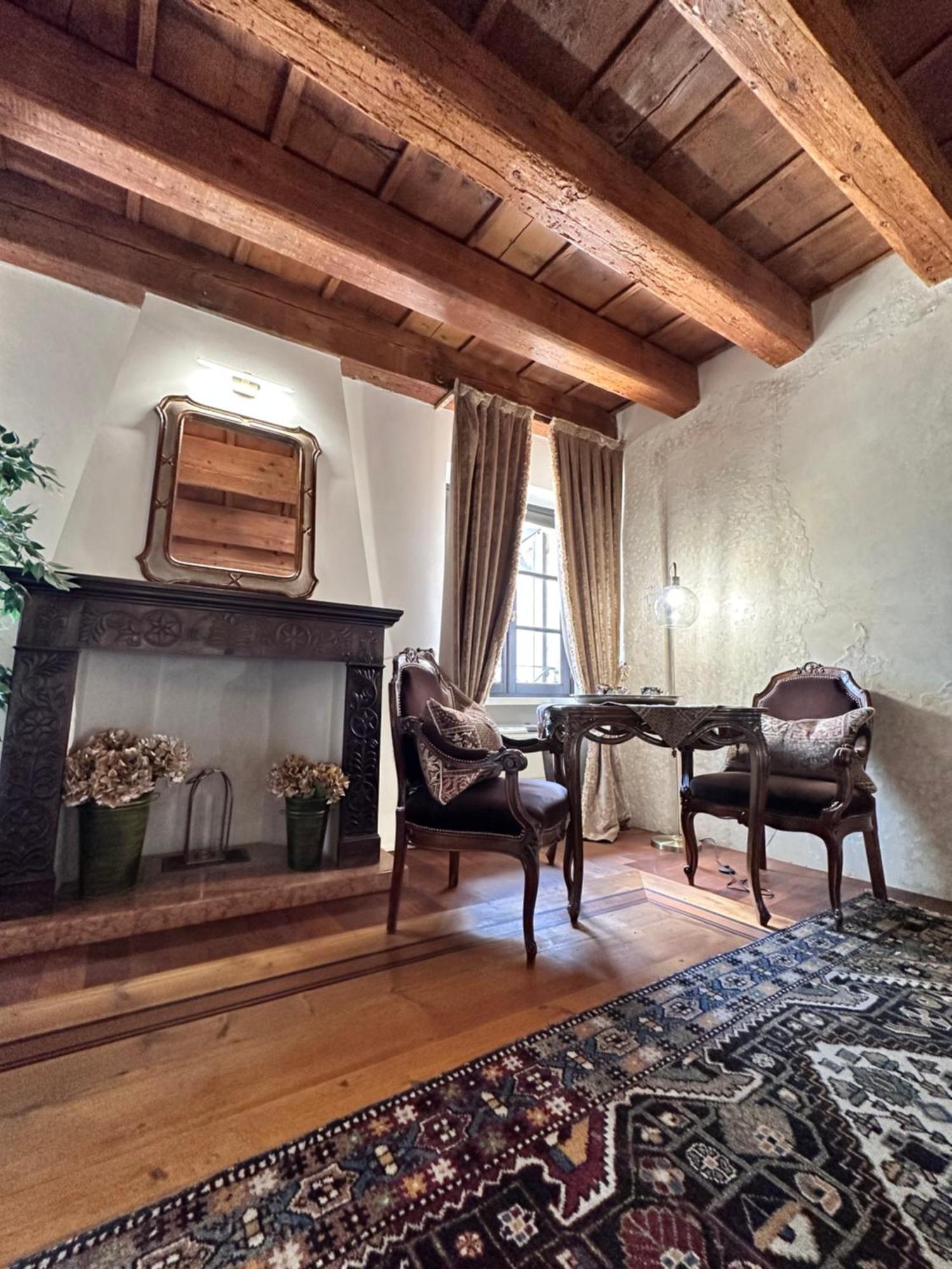 Truly Verona - Delle Erbe Suites Exterior photo