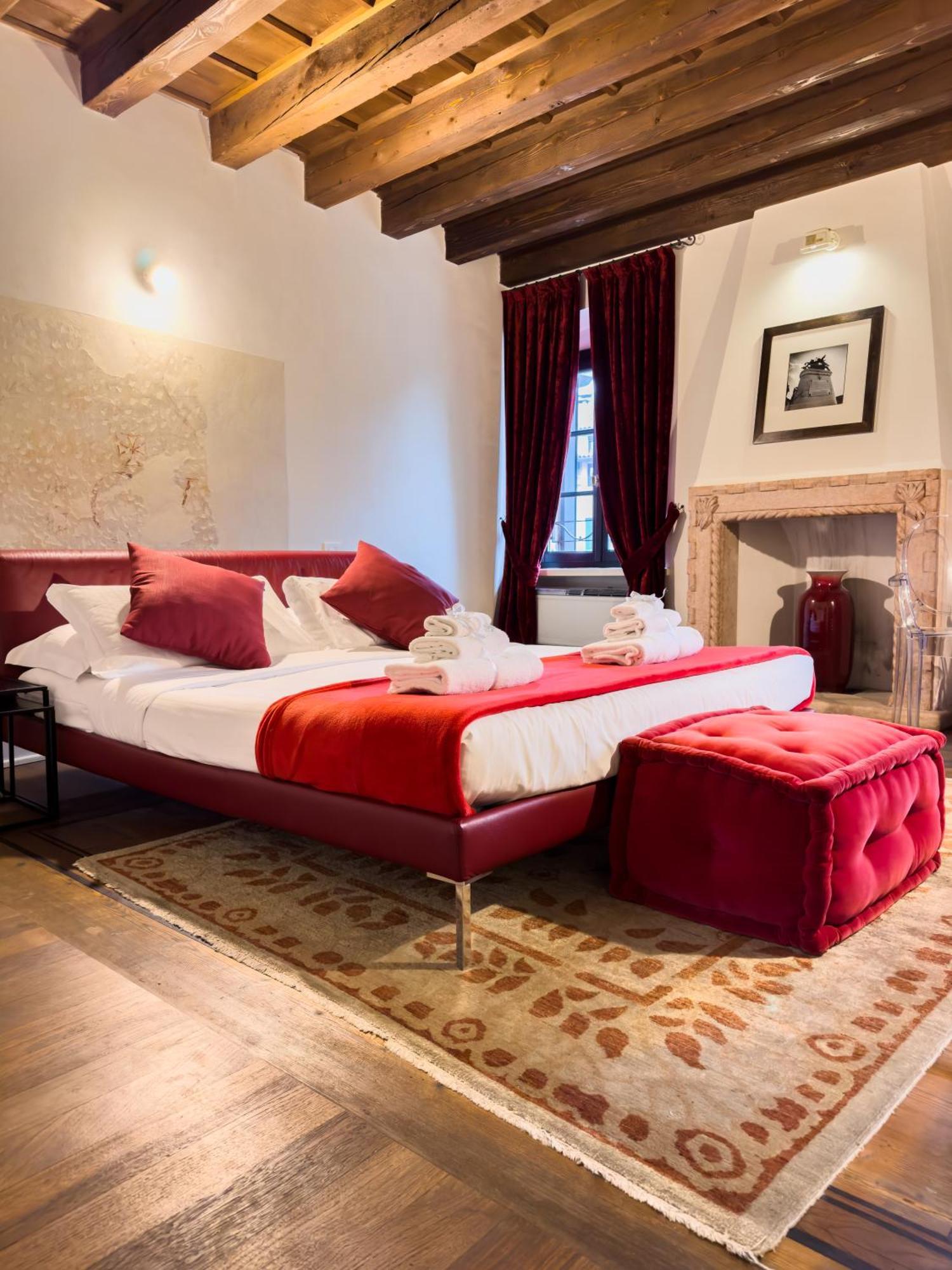 Truly Verona - Delle Erbe Suites Exterior photo