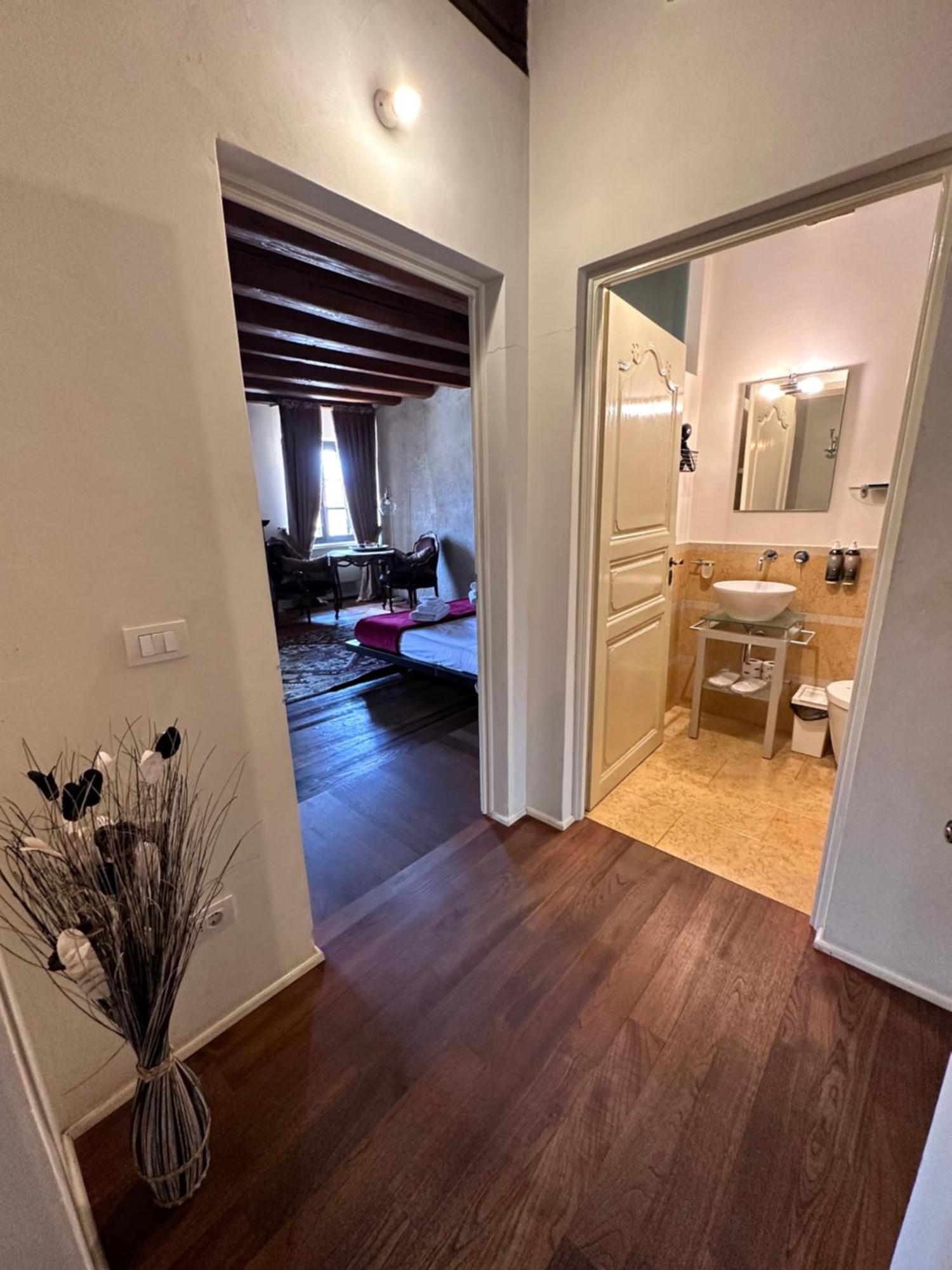 Truly Verona - Delle Erbe Suites Exterior photo
